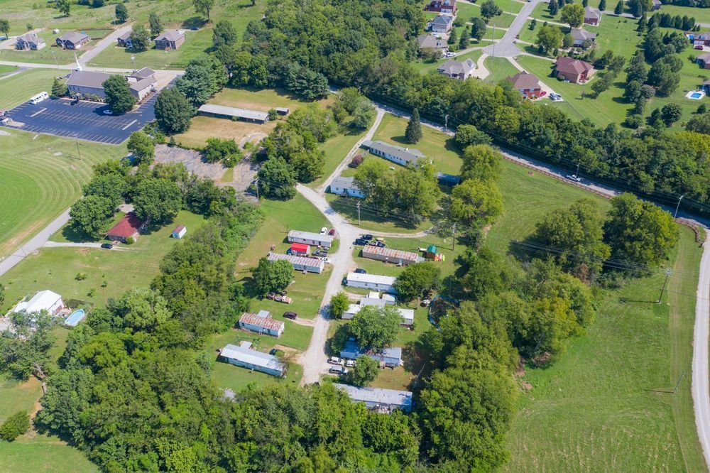 Three Oaks Village: 931 Baker Rd, Columbia, TN 38401